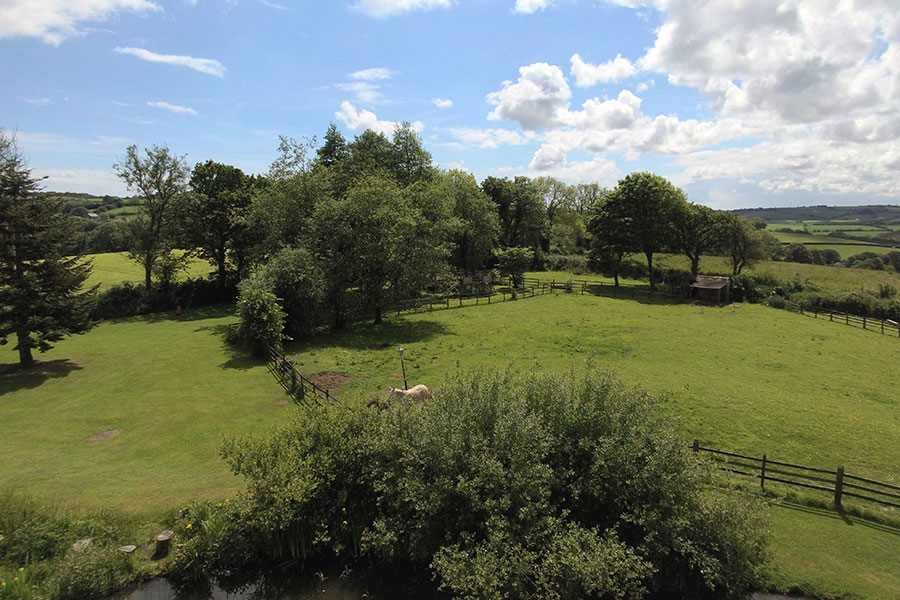 holiday cottages with countryside views