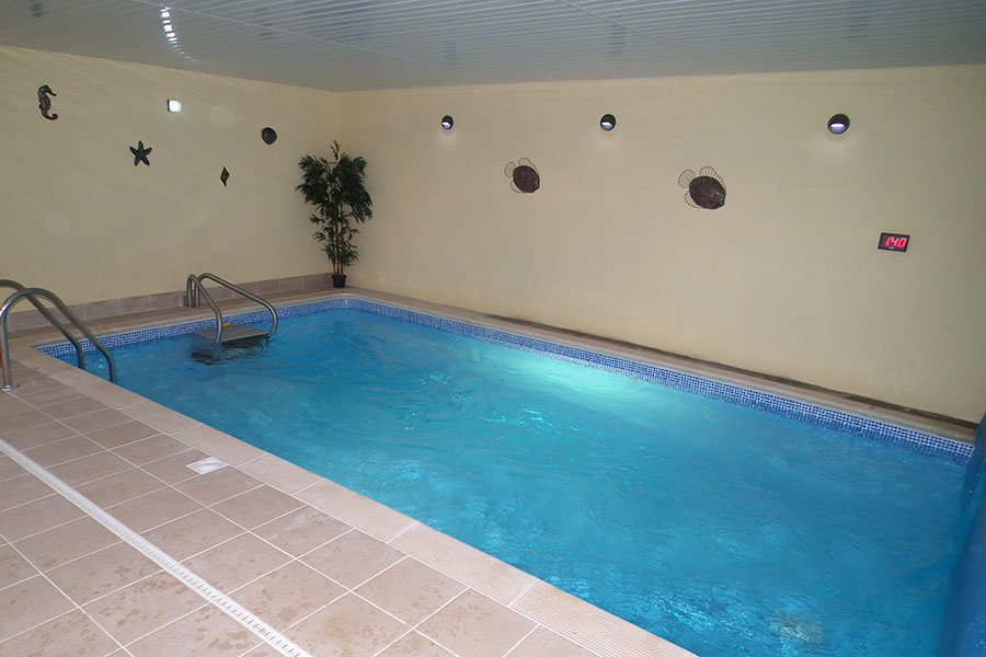 indoor endless swimming pool